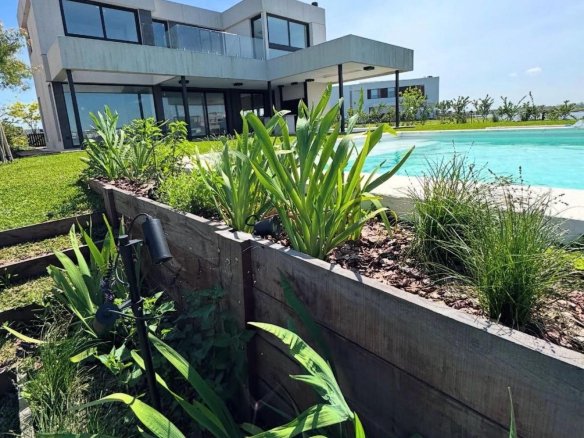 Casa – Costas