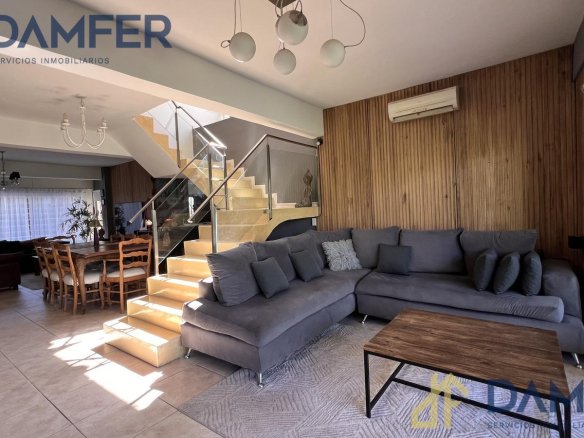 Venta Casa – Punta Chica